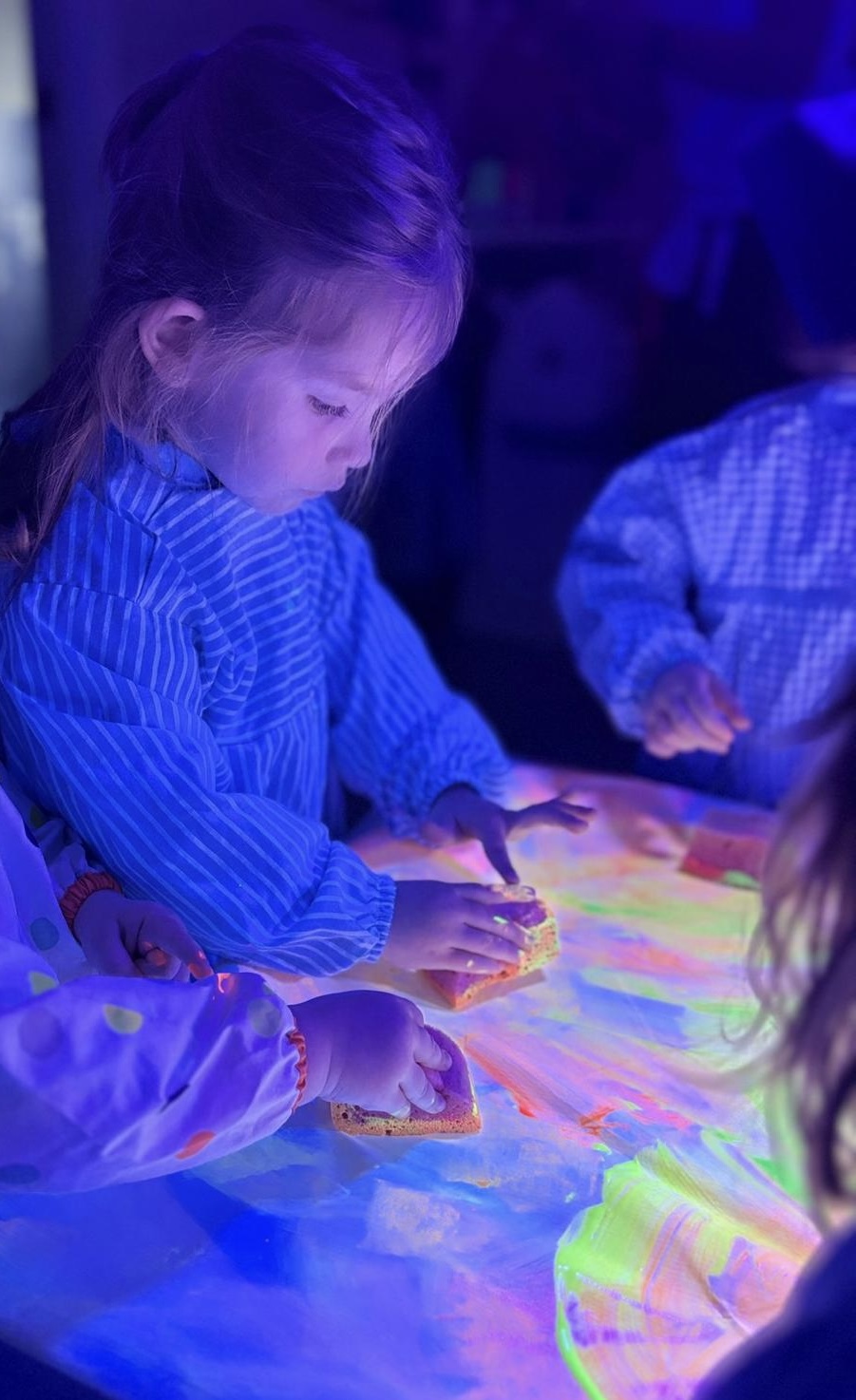Pintura con luz ultravioleta